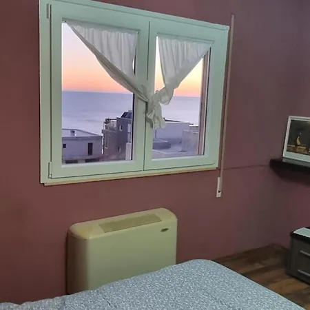 Sunset Seaview Apartment *