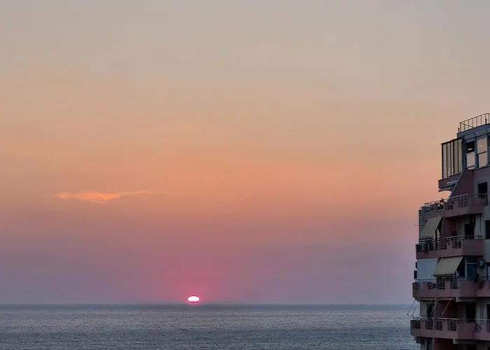 Sunset Seaview Apartamento *